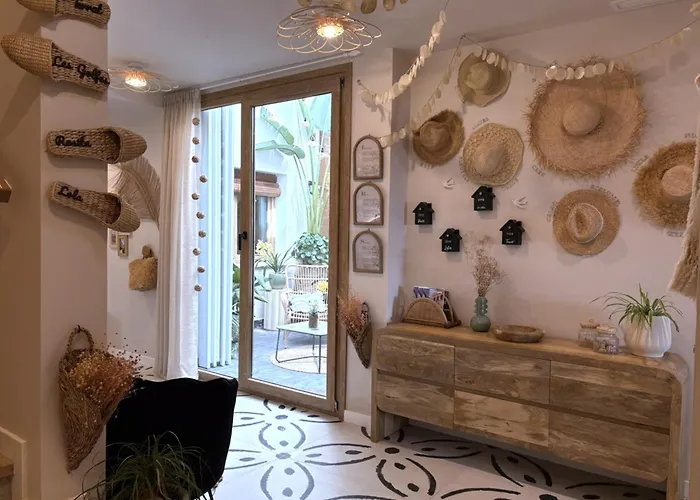  Montroig 5 Boutique